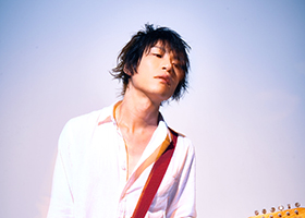 小高芳太郎